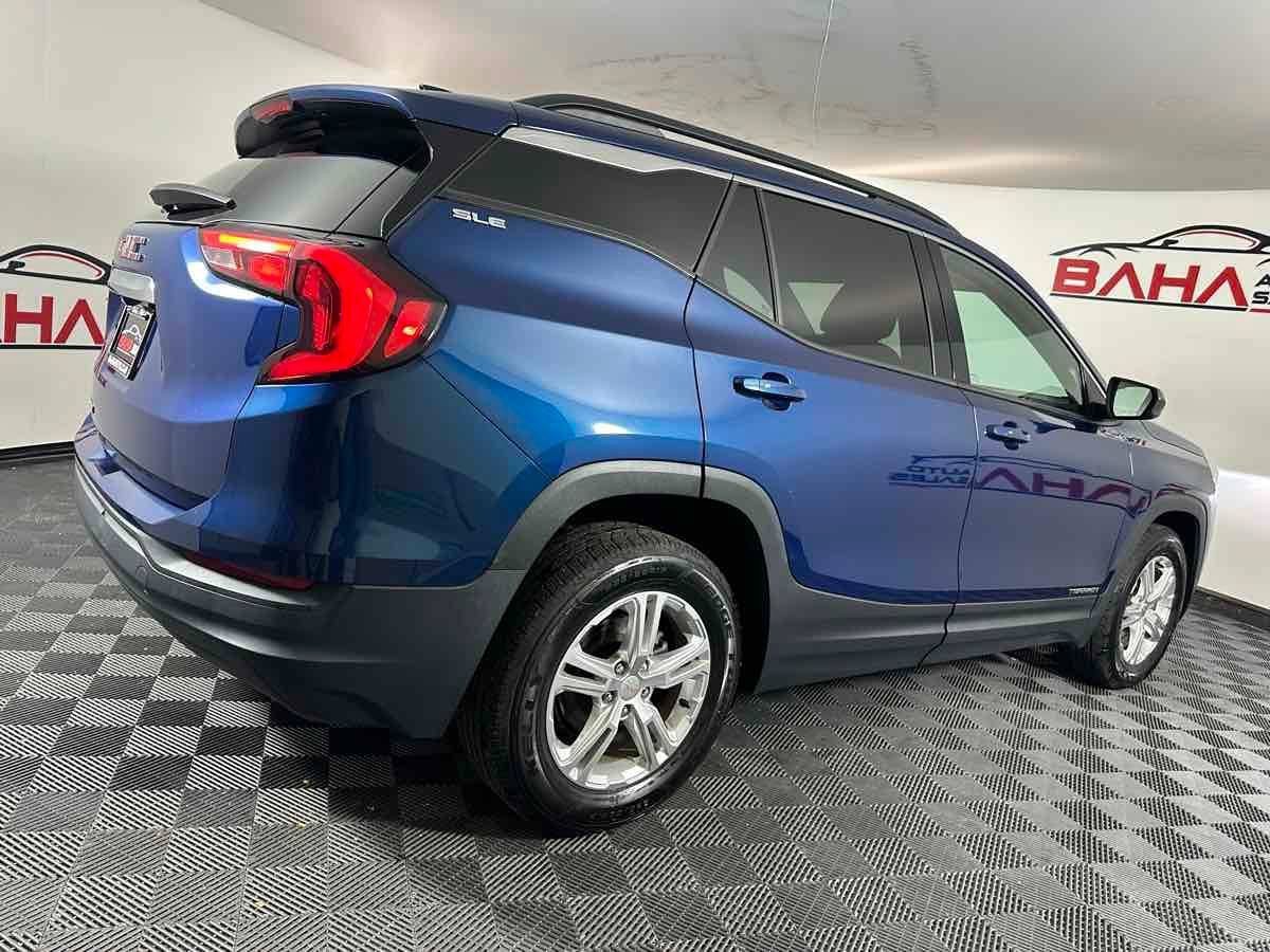 Used 2019 GMC Terrain SLE w/ Driver Convenience Package FWD image 10