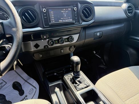 Used 2018 Toyota Tacoma SR RWD image 19