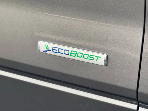 Used 2011 Ford F150 XLT w/ Off-Road Pkg image 9