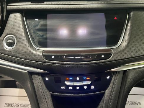Used 2019 Cadillac XT5 Luxury w/ LPO, Black Ice Package image 8