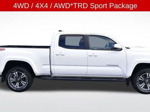 Used 2018 Toyota Tacoma TRD Sport image 4