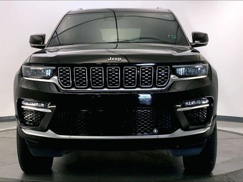 Used 2022 Jeep Grand Cherokee Summit AWD/4WD image 2