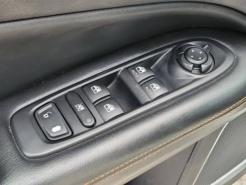 Used 2018 Jeep Compass Limited AWD/4WD image 19