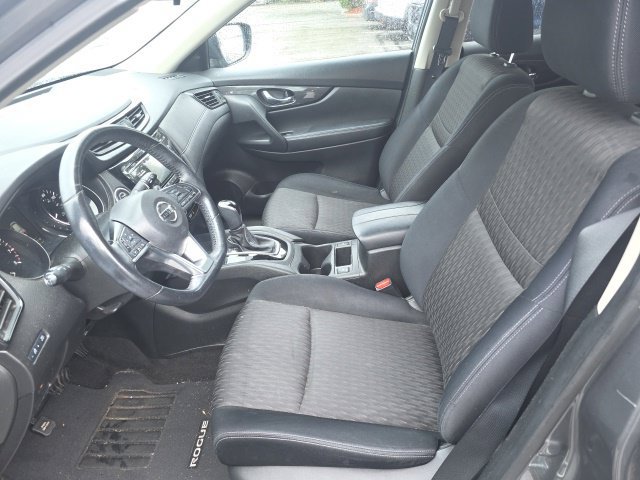 Used 2017 Nissan Rogue SV AWD/4WD image 10
