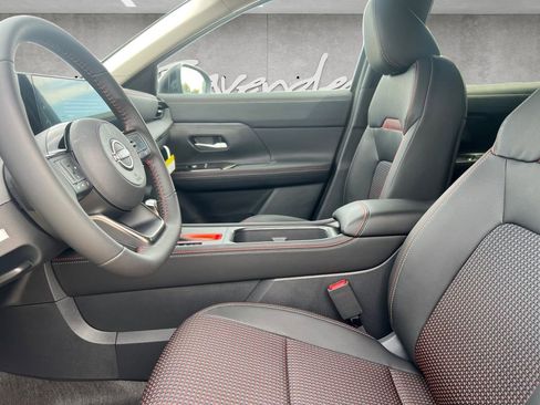 New 2026 Nissan Kicks SR w/ Cold Weather Package image 19