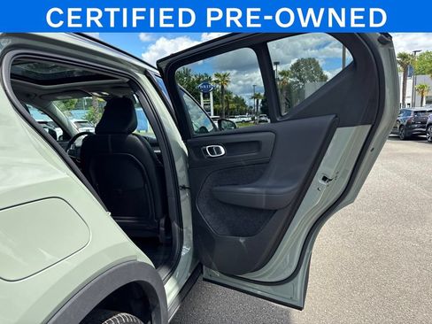 Used 2023 Volvo XC40 B5 Plus w/ Protection Package Premier AWD/4WD image 17