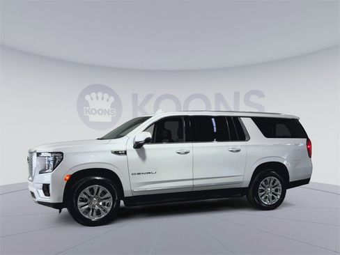 Used 2024 GMC Yukon XL Denali w/ Max Trailering Package image 7
