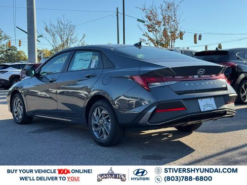 New 2026 Hyundai Elantra Hybrid w/ Cargo Package FWD image 12
