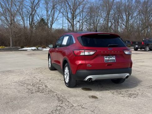 Used 2020 Ford Escape SE image 7