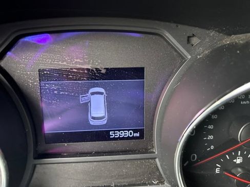 Used 2019 Kia Sedona LX FWD image 11
