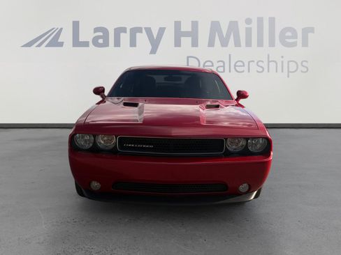 Used 2012 Dodge Challenger SXT Plus RWD image 8