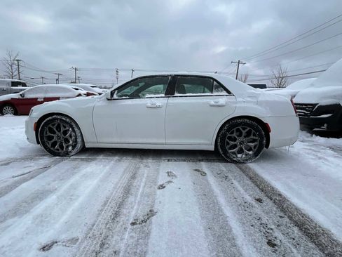 Certified 2017 Chrysler 300 S image 31