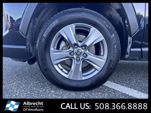 Used 2024 Toyota RAV4 XLE image 30