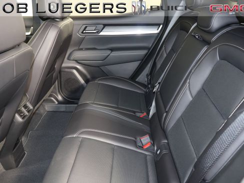 New 2026 GMC Terrain Elevation w/ Elevation Premium Package AWD/4WD image 19