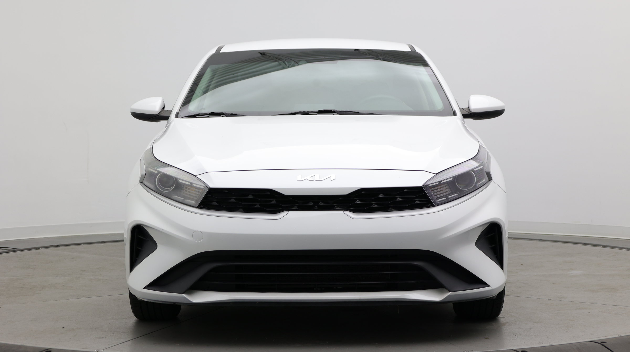 Used 2024 Kia Forte LXS FWD image 2
