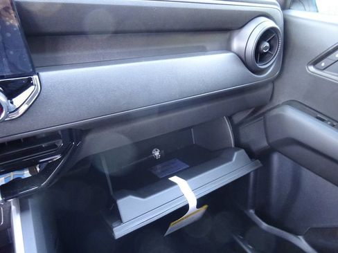 New 2026 Chevrolet Colorado W/T w/ WT Custom Package RWD image 27