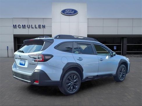 Used 2023 Subaru Outback Onyx Edition image 5