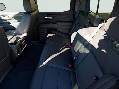 New 2026 GMC Sierra 1500 Denali w/ Denali Reserve Package image 18