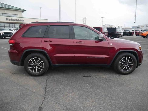 Used 2021 Jeep Grand Cherokee Trailhawk w/ Trailhawk Luxury Group image 23
