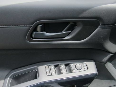 New 2026 Nissan Pathfinder SV FWD image 17