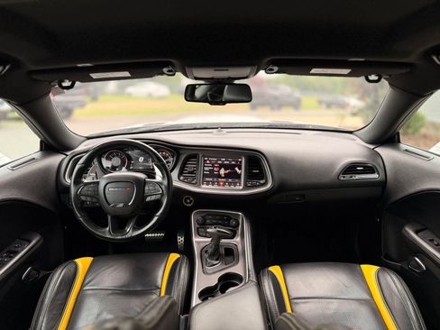 Used 2019 Dodge Challenger R/T Scat Pack RWD image 2