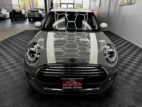 Used 2019 MINI Cooper 4-Door Hardtop w/ Premium Package image 5