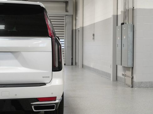 Used 2021 Cadillac Escalade ESV Premium Luxury w/ Driver Assist Tech Package image 12