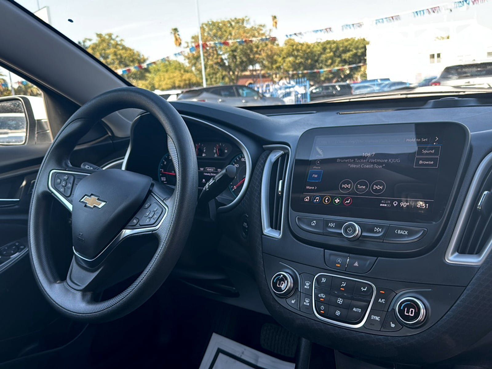 Used 2025 Chevrolet Malibu LT FWD image 15