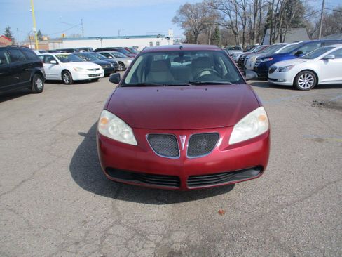 Used 2009 Pontiac G6 Sedan image 2