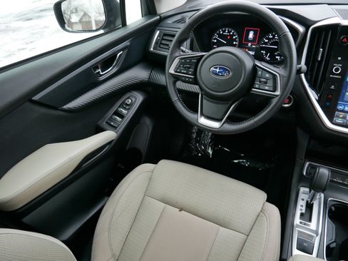 Certified 2023 Subaru Ascent Premium w/ Convenience Package image 9