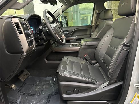 Used 2019 GMC Sierra 3500 Denali image 20