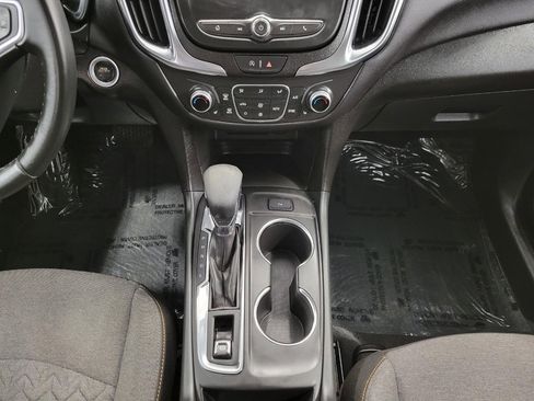 Used 2024 Chevrolet Equinox LT AWD/4WD image 17