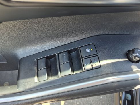 Certified 2025 Toyota Highlander XSE AWD/4WD image 13