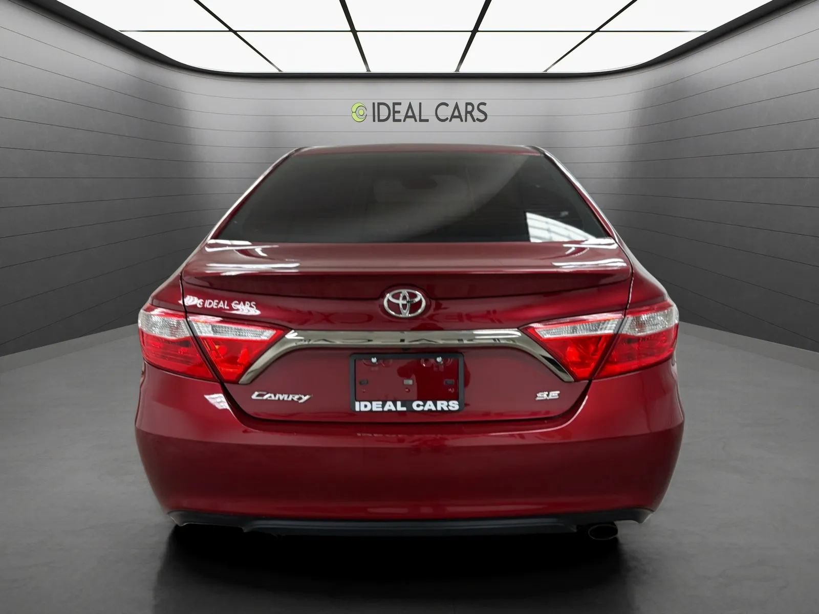 Used 2017 Toyota Camry SE w/ Protection Package (Q2) FWD image 4