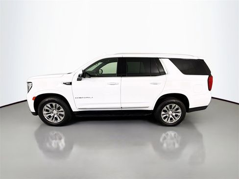 Used 2021 GMC Yukon Denali image 2