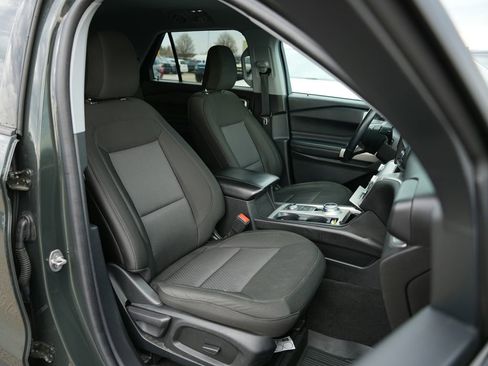 Used 2022 Ford Explorer XLT w/ Class IV Trailer Tow Package image 21