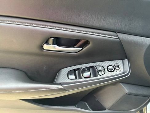 Used 2024 Nissan Sentra SV FWD image 20