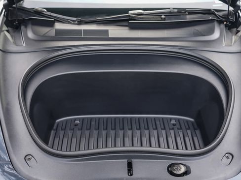 Used 2025 Tesla Model 3 Long Range image 25