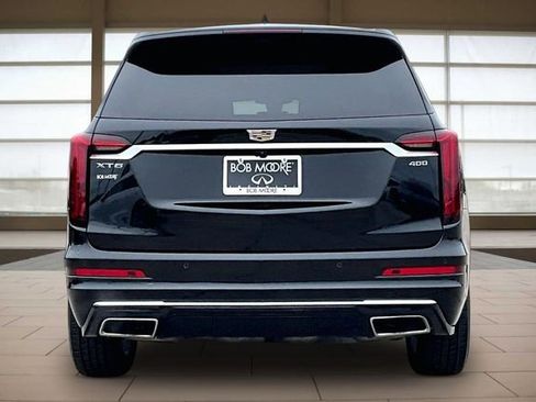 Used 2022 Cadillac XT6 Premium Luxury w/ Technology Package FWD image 4