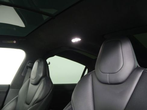 Used 2019 Tesla Model X Performance image 11