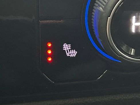 Used 2022 Chevrolet Silverado 1500 LT image 7