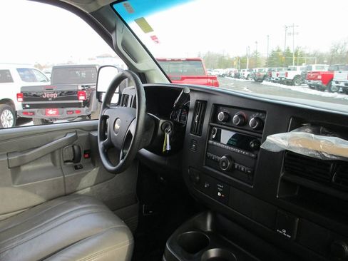Used 2016 Chevrolet Express 2500 Work Van image 14