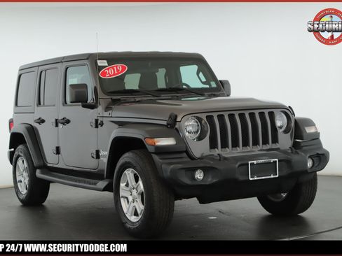 Used 2019 Jeep Wrangler Unlimited Sport S AWD/4WD image 1