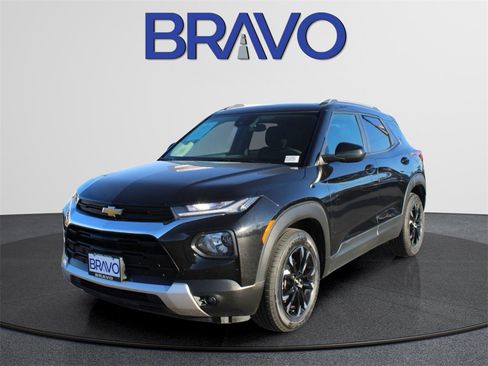 Used 2023 Chevrolet TrailBlazer LT image 1