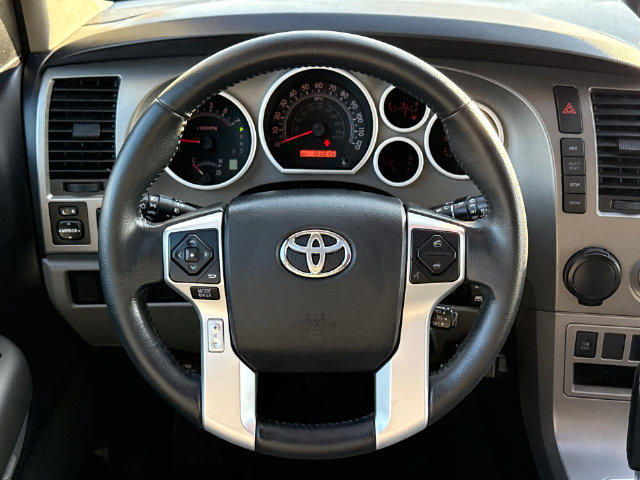 Used 2016 Toyota Sequoia SR5 w/ Premium Package RWD image 15