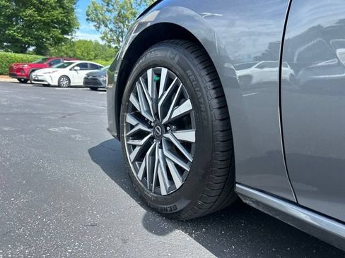 Used 2025 Nissan Altima 2.5 SV FWD image 11