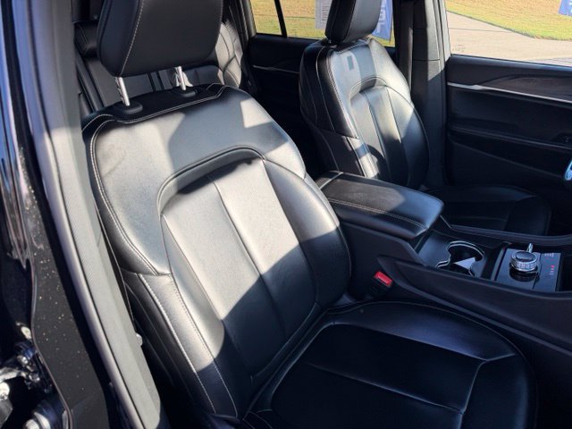 Used 2024 Jeep Grand Cherokee Limited AWD/4WD image 41