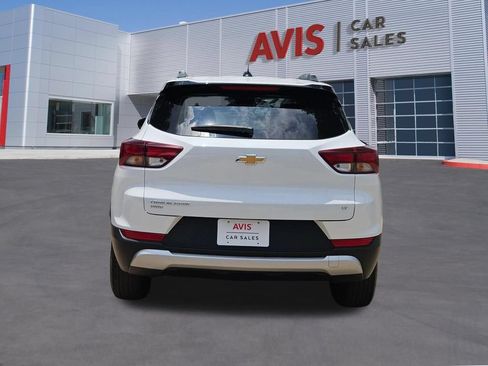 Used 2025 Chevrolet TrailBlazer LT AWD/4WD image 5