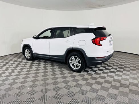 Used 2020 GMC Terrain SLE image 16