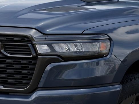New 2026 RAM 1500 Express AWD/4WD image 19